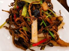 -侬佳蒸菜馆(听潮店)