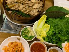 菜包肉-喇喇排骨火锅·传统韩式脊骨汤(望京西园总店)