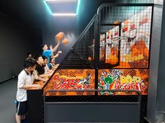 -极限PLAY运动娱乐新世界·团建派对潮玩休闲馆·室内蹦极高空游乐园