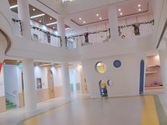 -上海青草地幼儿园