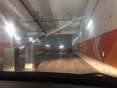 -悠方地下停车场