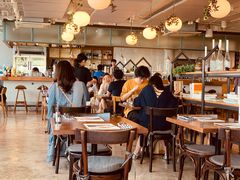 -ROAST coffee & eatery