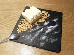 意式马苏里拉奶酪腊肠比萨-棒约翰比萨·意面(老闵行店)