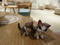 -藏猫猫咖啡主题馆(中央大道店)