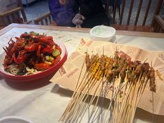 -老街烧烤大排档·地道湖北菜·龙虾馆(汉口火车站店)