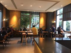 大堂-星巴克(汾阳路店)