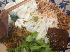 豆花米线-蜗牛小馆醉乡民谣云南菜(惠新西里店)