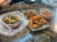 花甲-爆炸头阿姨小四川正宗川味小吃(无任何分店)