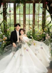 -雪中彩影婚纱摄影·微光艺术中心