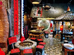 大堂-破瓦寒窑·地摊烤羊排