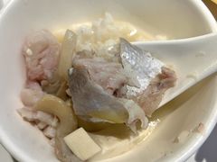 -洪平血旺椒麻鸡雅鱼饭店(熊猫大道店)
