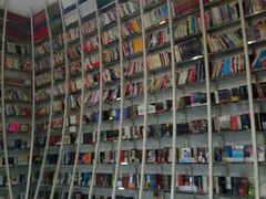 -钟书阁(松江泰晤士小镇店)