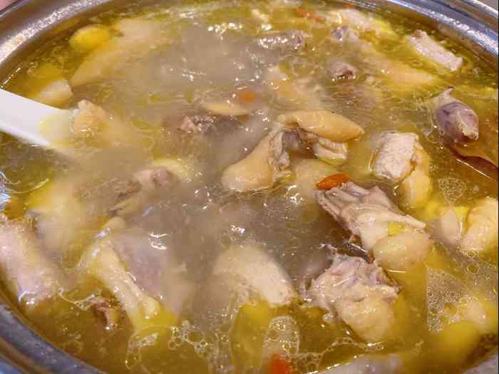 邵氏光头鸡(东北塘店)-"我和男朋友是晚上下了班去的大概十一点左右.