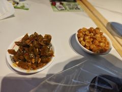 -霸蛮湖南菜·牛肉粉(荣京西街店)