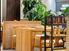 -柒月小火炉·新派川菜(金狮广场店)