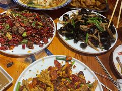 -满盆红龙虾(开发区店)