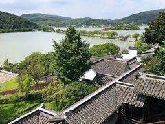 -南北湖湖光山居度假酒店