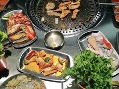 -马路牙子烧烤音乐酒馆(望京店)