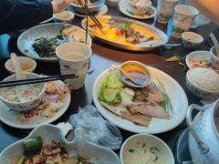 -大头虾越式风味餐厅(光明广场店)