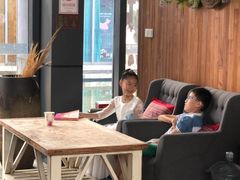 -田园东方蜜桃村的田野营地
