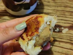 现烤鲜肉月饼-海曙西区老大房(孝闻街店)