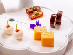 -品海楼·大连海胆锅贴馆(东港店)