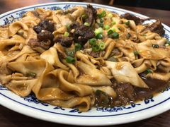 -壹阁胡羊焖饼(特色小吃街店)