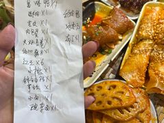 -爆炸头阿姨小四川正宗川味小吃(无任何分店)