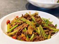 爆炒黄牛肉-佬太公海鸭·海鲜大排档(上海总店)