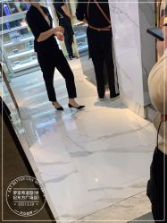 -罗亚帝造型·烫发染发