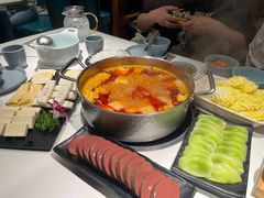 酸汤猪手火锅-小街猪手(团结湖店)