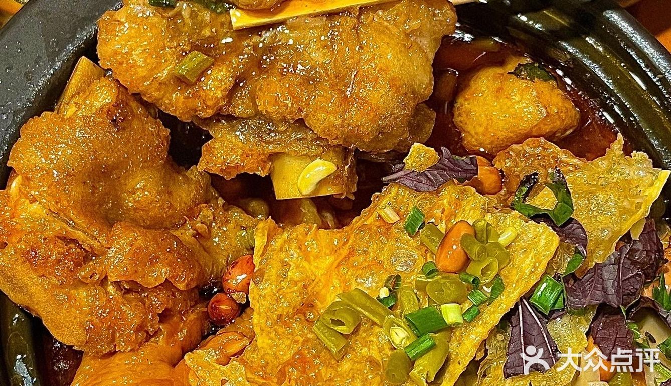 什么鸭脚煲啊!!让我一周去三次!!. 田螺鸭脚煲有多好吃