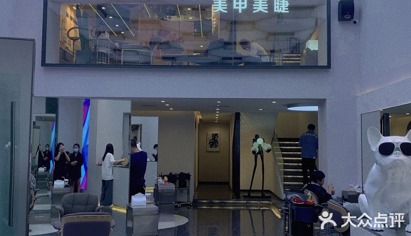 💇秋冬换个新发色|告别枯黄的发尾迎接最初的美发[加油]