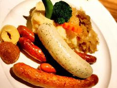 -LENBACH兰巴赫西餐啤酒坊(大连东港店)
