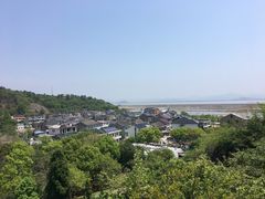 -伍山海滨石窟
