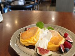莓果奶油芝士舒芙蕾松饼-UPPER KITCHEN(延安路店)