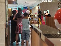-海底捞火锅鲜切牛肉主题店(长寿路店)
