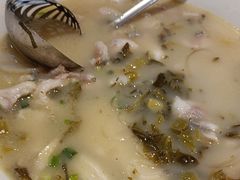 -严记小天府酸菜鱼(西四路店)