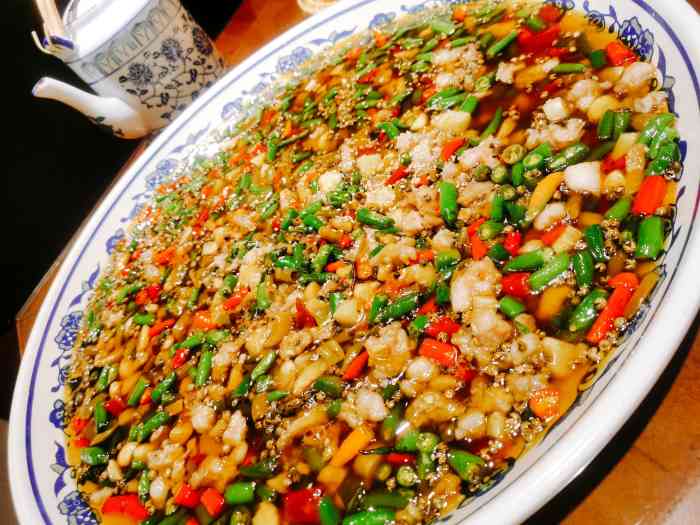 杨记隆府(解放碑总店"江湖菜 主要来吃兔兔 霸王兔属于椒麻口味.