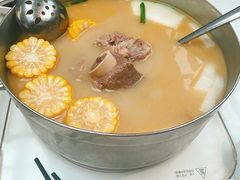 -肥仔文澳门猪骨煲(南京西路店)