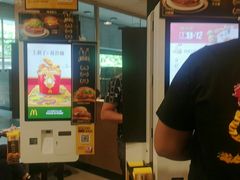 -麦当劳(轻轨曹杨路店)