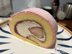 季节限定草莓瑞士卷-星巴克(南通海安文峰大世界店)