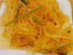 枪拌土豆丝-小镇大厨新概念复合中餐厅(万达广场大连高新店)