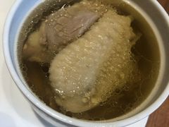 原盅鲜鸡汤-鼎泰丰(德基广场店)