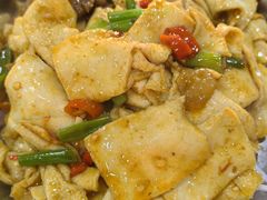 -湖南人家湘菜馆(镇江路店)