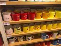 -名创优品(北京新中关购物中心地铁层店)