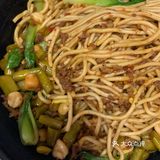 最起码没有坨一起，他们家的酱也比较好吃，很入味