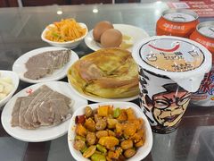 -牛一嘴·兰州牛肉面·大盘鸡(财富中心店)