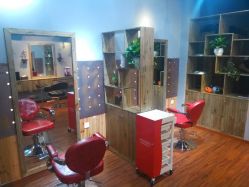 -M hair salon