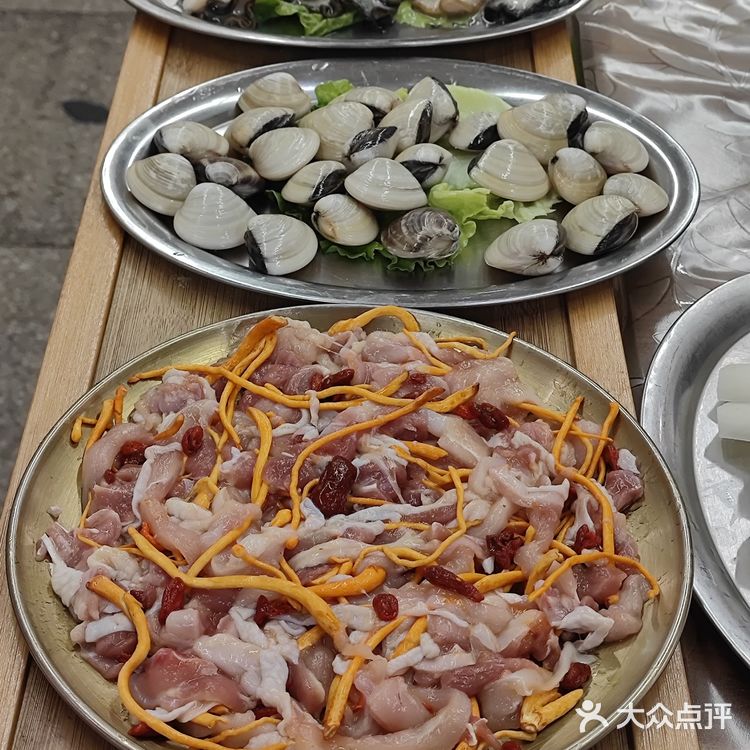 秒赞这家鸡禾煲·潮汕老母鸡起片！